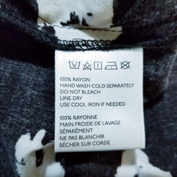 Coincidence & Chance Drop Waist Pleated Crewneck - Picture 6 of 9